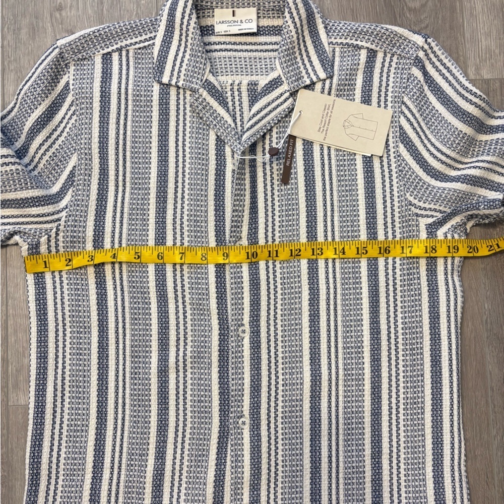 Larsson & Co. Resort Collar Stripe Polo Button-Down Shirt Navy Cream Size Small - Picture 11 of 13